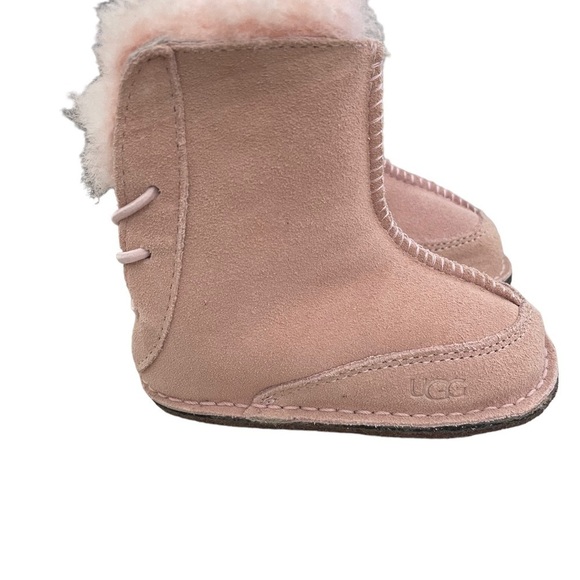 UGG Girl Boots Size M - Picture 3 of 8